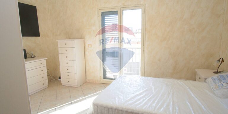 20251111115310-999433-24