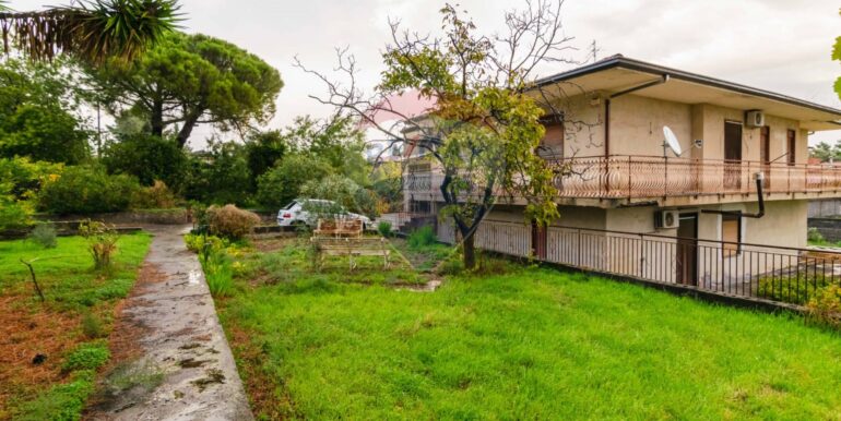 20251111115634-999940-4