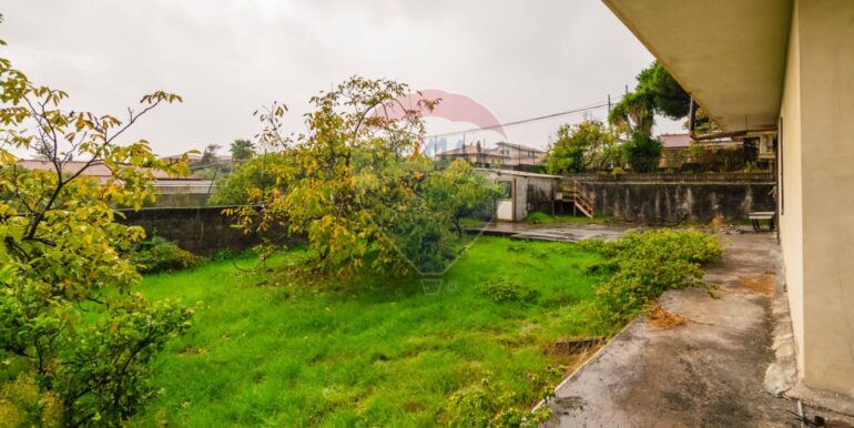 20251111115643-999940-7