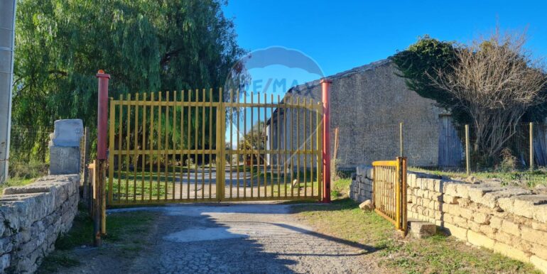 20251111162554-1000182-2