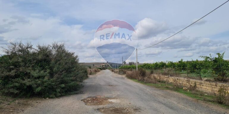 20251111162555-1000182-10