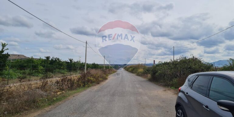 20251111162556-1000182-12