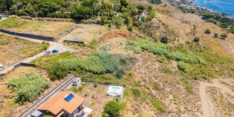 20251111171637-1000196-9