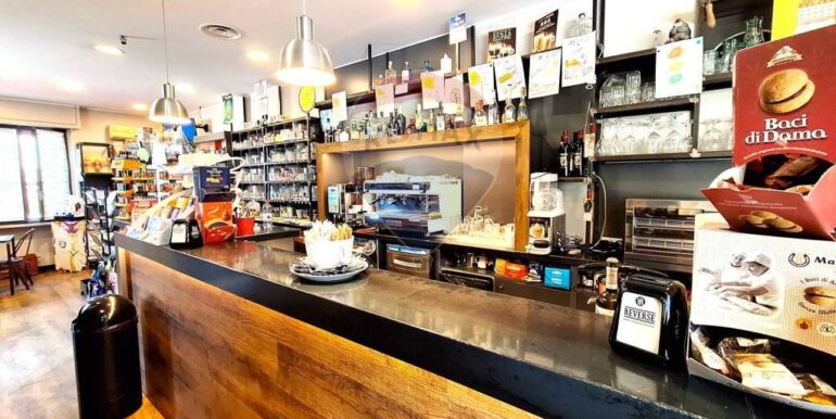 20251111174802-1000204-5