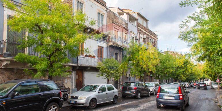 20251111204731-1000145-2