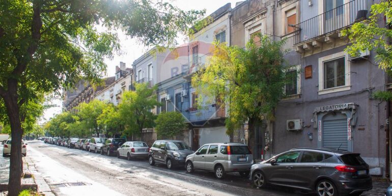 20251111204739-1000145-4