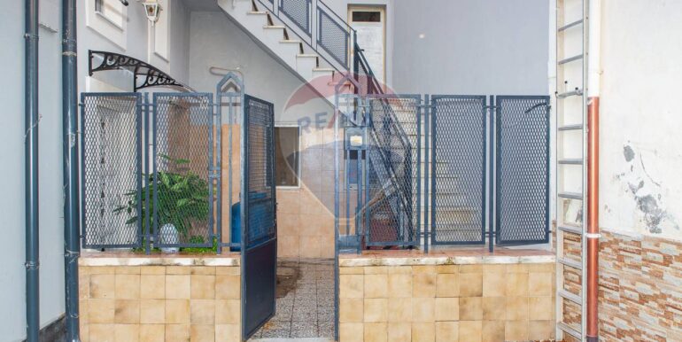 20251111204750-1000145-8