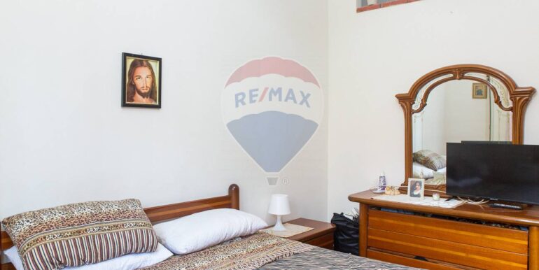 20251111204818-1000145-18