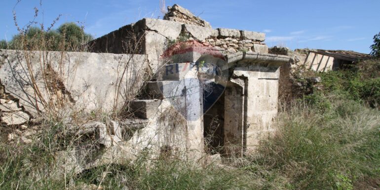 2025111180801-996849-12