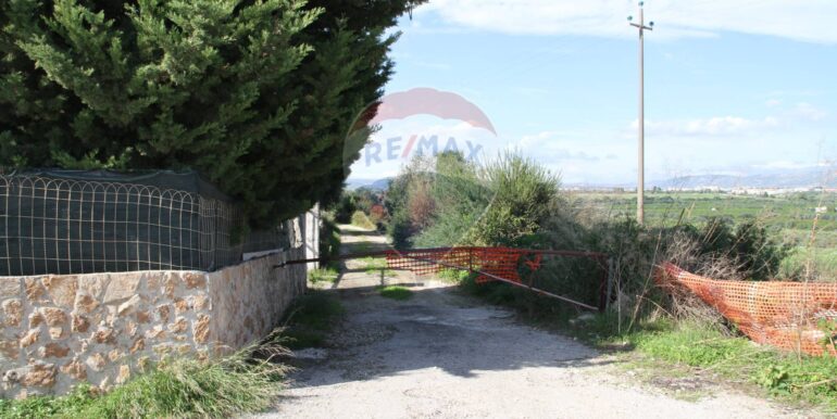 2025111180817-996849-17