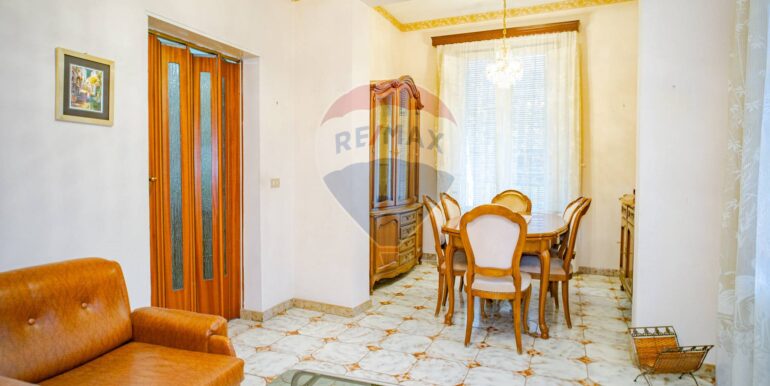 2025111184300-1000036-7