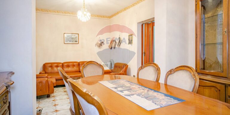 2025111184300-1000036-8