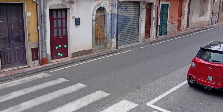 2025111193633-995299-18