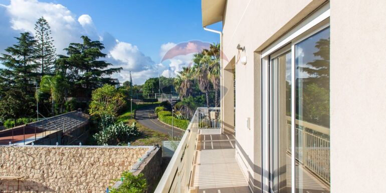 20251112100357-1000296-2