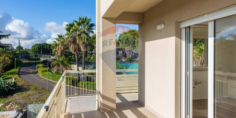 20251112100401-1000296-3