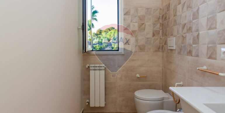 20251112100431-1000296-9