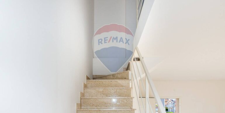 20251112100436-1000296-11