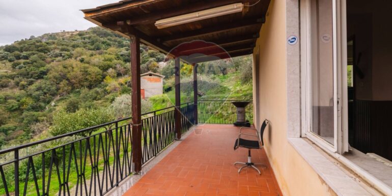 20251112101357-994291-121