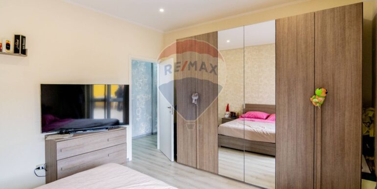 20251112161929-1000387-8