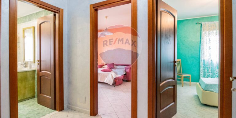 20251112163821-1000413-11