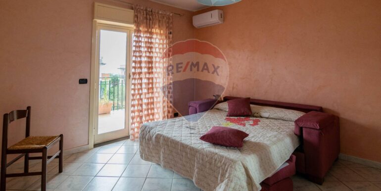 20251112163821-1000413-9