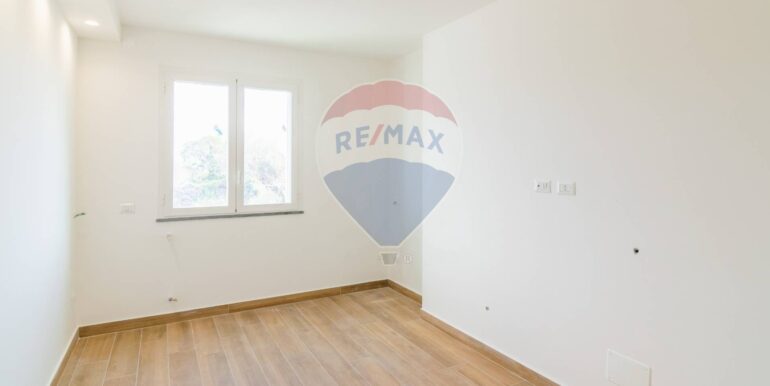 20251112172013-993692-32