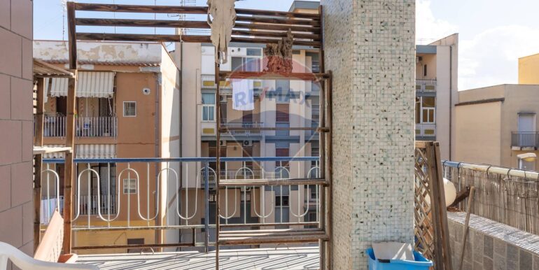 20251112180346-1000430-4