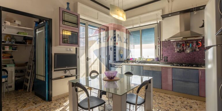 20251112180405-1000430-10