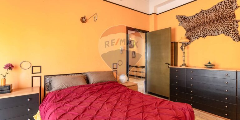 20251112180435-1000430-19