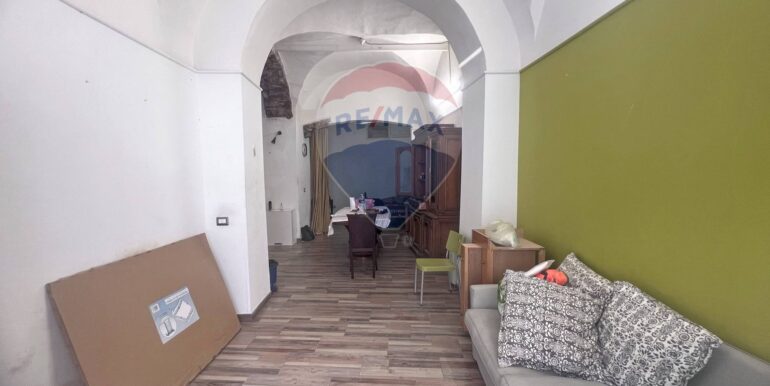 20251112183306-999758-9