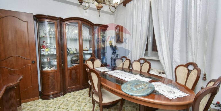 20251112183647-995985-14