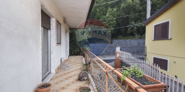 20251112183702-995985-20