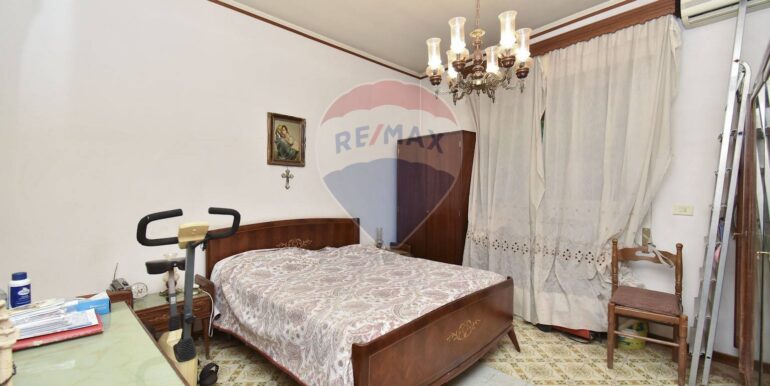 20251112183704-995985-21