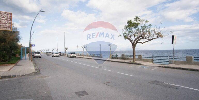 20251112194030-1000487-30