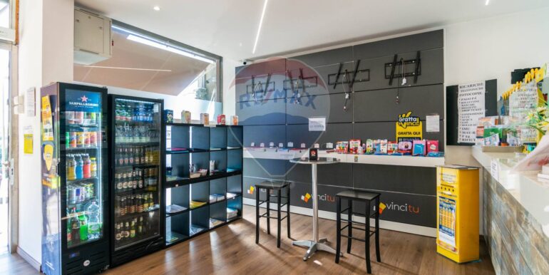 20251112195030-1000283-17