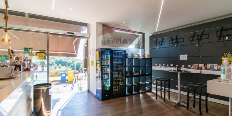 20251112195037-1000283-19