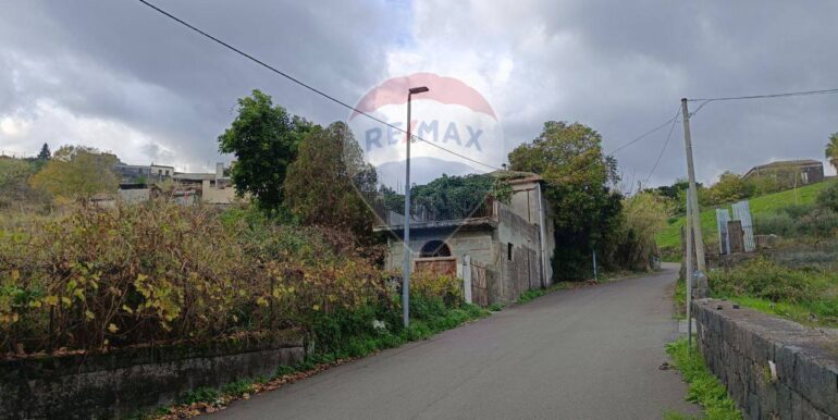 20251112210103-1000493-11