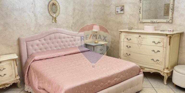 20251112213330-1000490-10