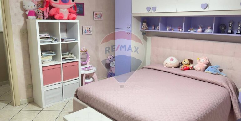 20251112213340-1000490-14