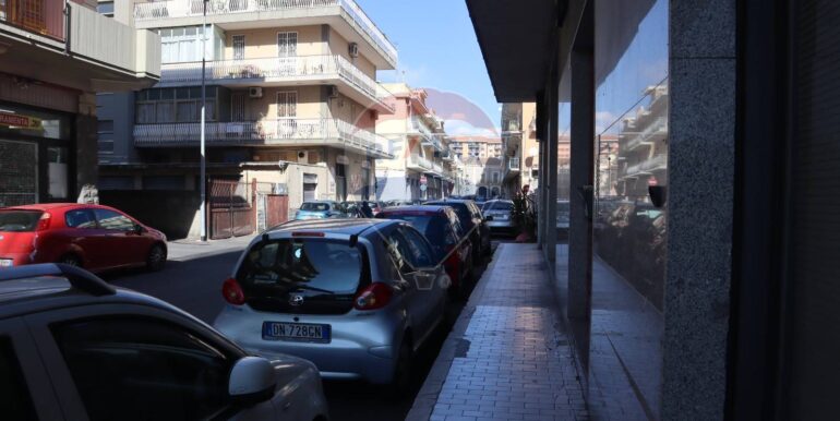 20251113102803-1000403-2