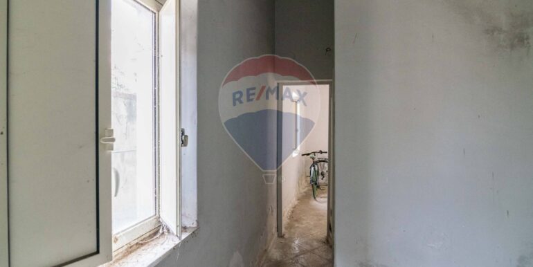 20251113103054-1000515-1