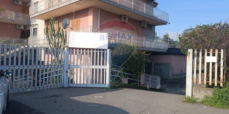 20251113115035-943989-2