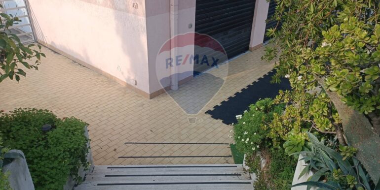 20251113115047-943989-7