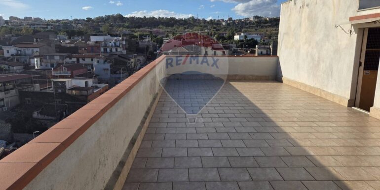 20251113121826-1000560-4