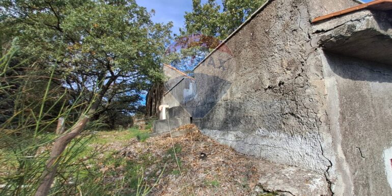 20251113181359-1000664-12