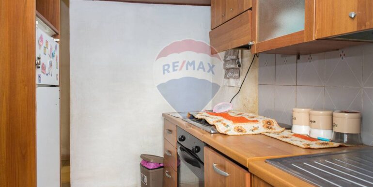 20251113183207-1000665-11