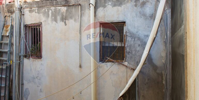 20251113183221-1000665-17