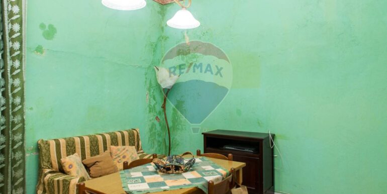 20251113183223-1000665-18