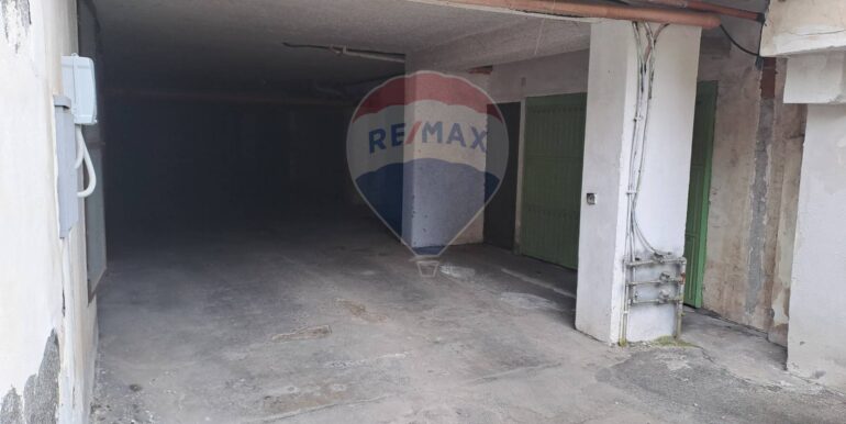 20251113213935-998466-12