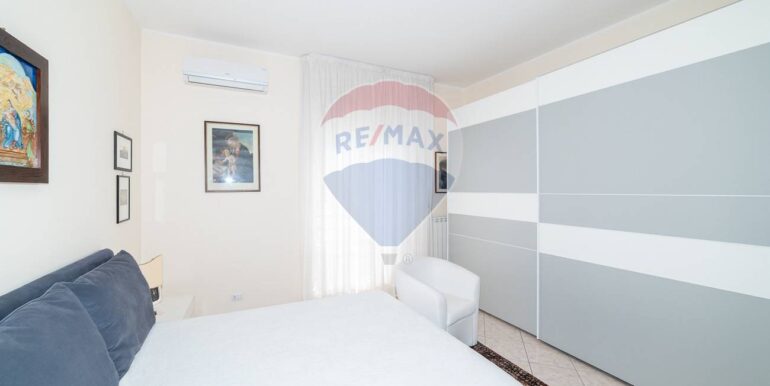 2025111390000-1000499-8